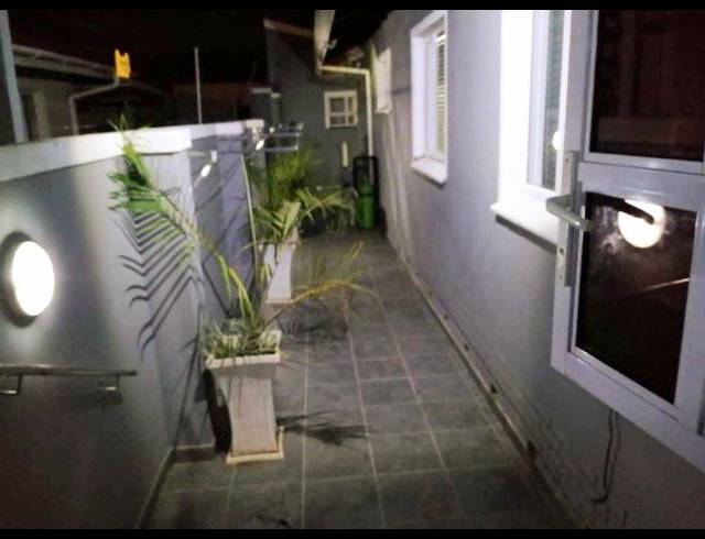 3 BEDROOM HOUSE FOR SALE IN SYDENHAM